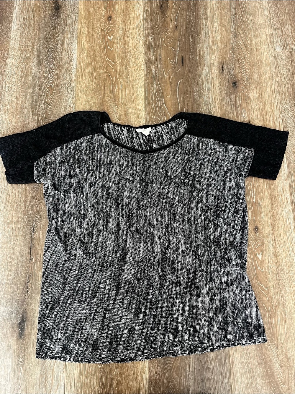 EILEEN FISHER 100% Linen Marled Knit Top Black Gray Short Sleeve - XL - Grey